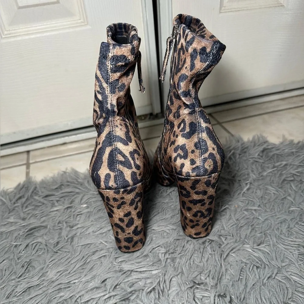 Steve Madden Edit Velvet Chunky Leopard Sock Booties in size 8.5.